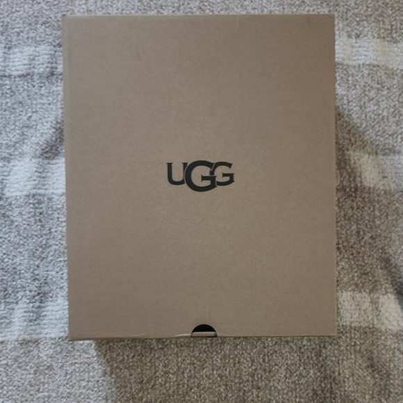UGG Fluffy Brown Boots - Picture 10 of 10